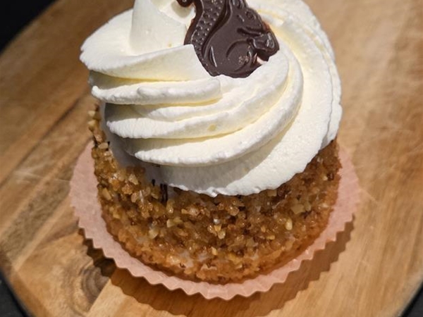 Nogatine slagroom gebak