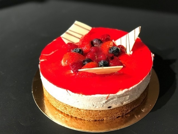 Rode vruchtenkwark taart